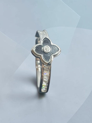 Silver Clover Flower Ring With Stone