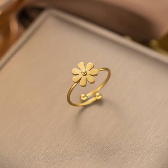 Gold Flower Cluster Wrap Ring