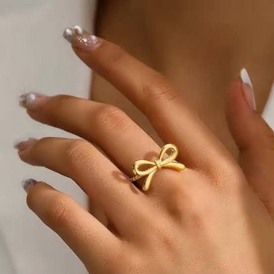 Gold Large Bow Loop Ring