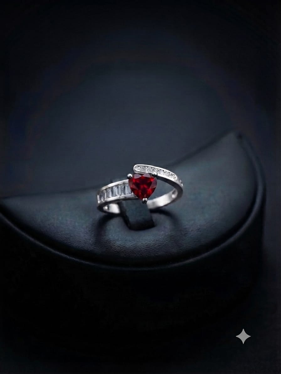 Taper Zircon Stone Ring&nbsp;