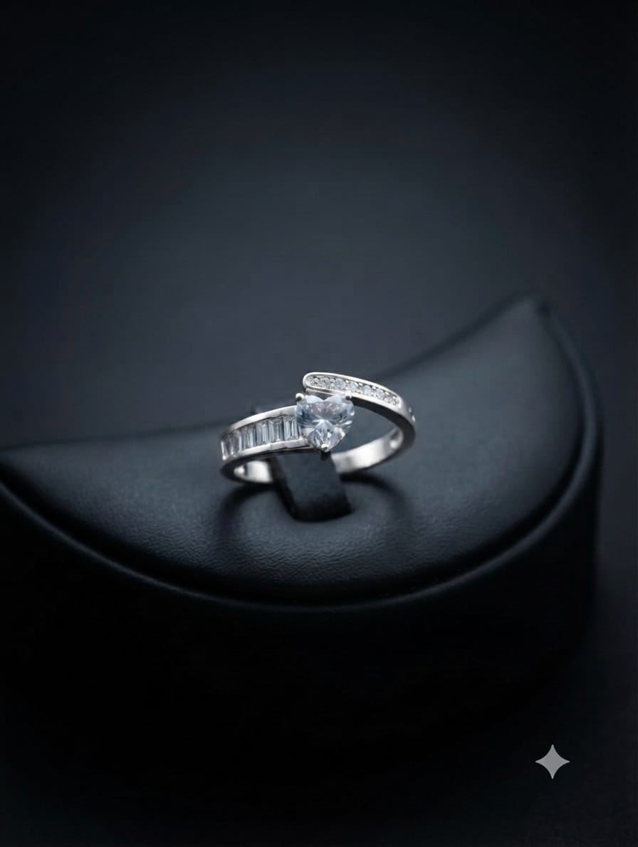 Taper Zircon Stone Ring&nbsp;