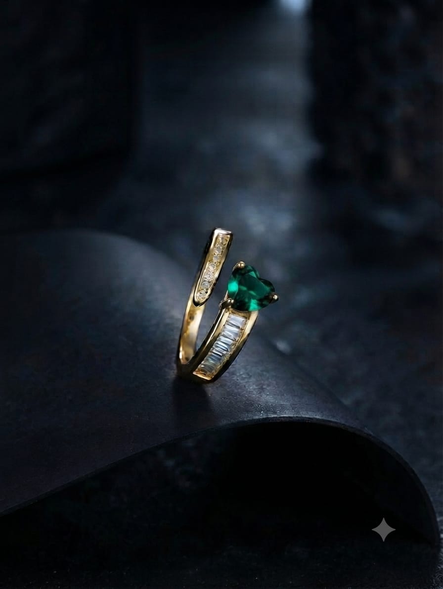 Taper Zircon Stone Ring&nbsp;