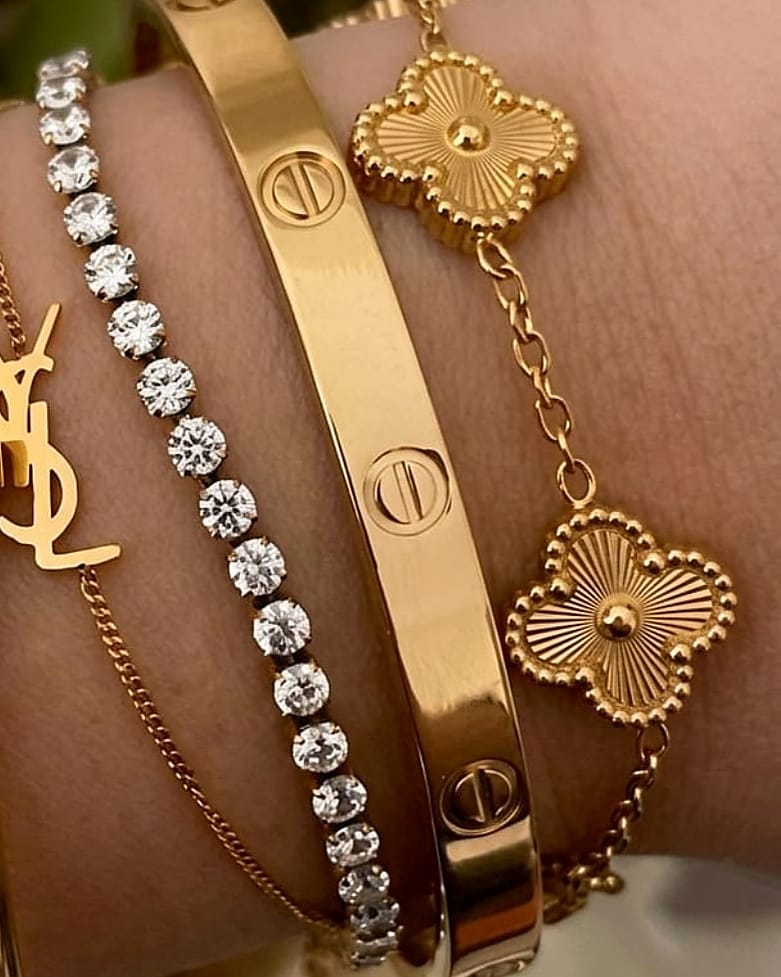 Luxe Gold Bangle Stack Set - 5 Piece